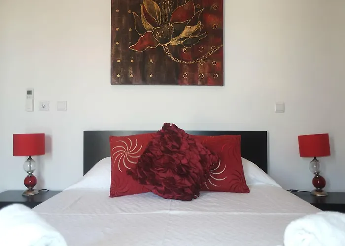 C04 - Pool View 3 Bed