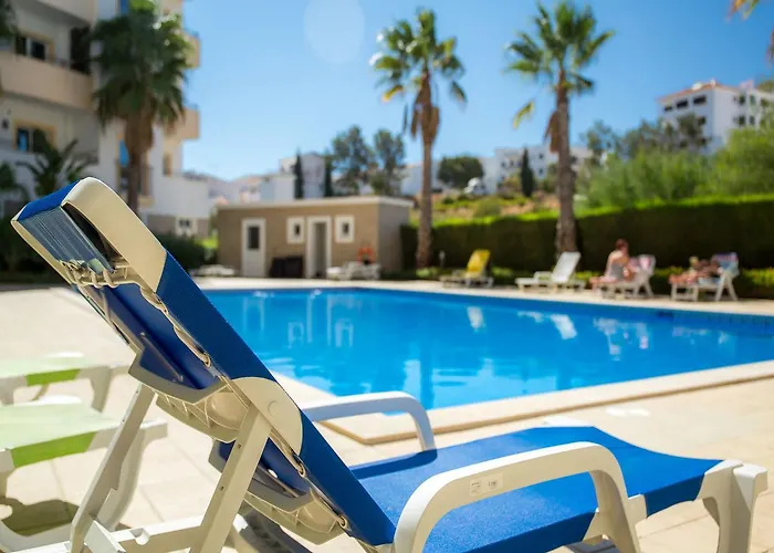 C04 - Pool View 3 Bed アパート *