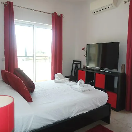 C04 - Pool View 3 Bed