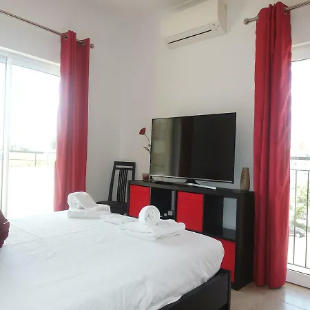 C04 - Pool View 3 Bed *