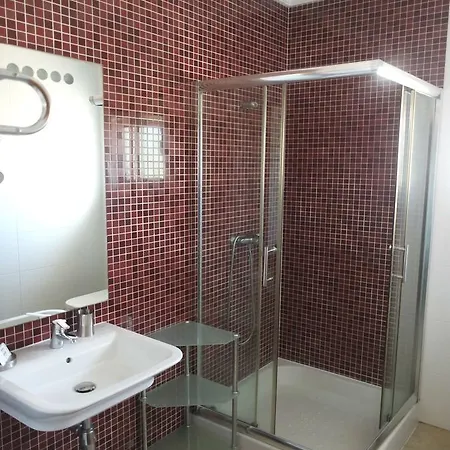 C04 - Pool View 3 Bed