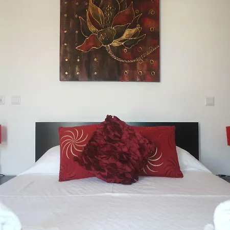 C04 - Pool View 3 Bed