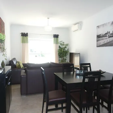 Apartamento C04 - Pool View 3 Bed *