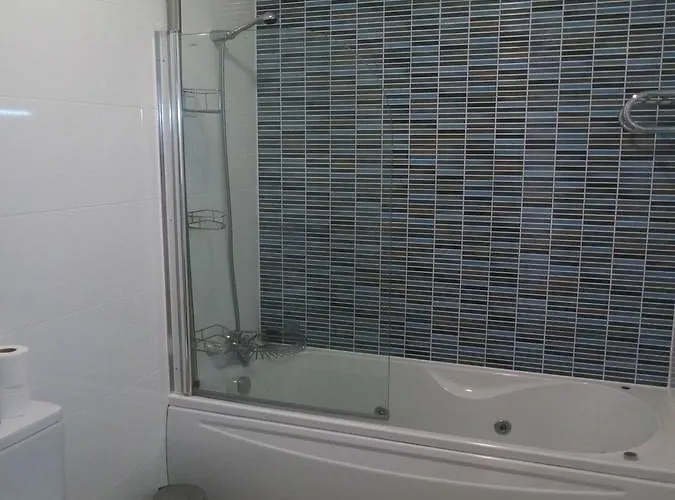 C04 - Pool View 3 Bed