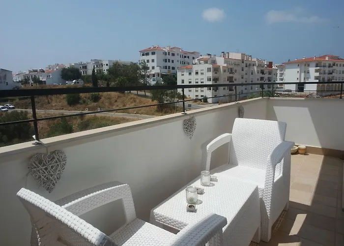 C04 - Pool View 3 Bed Apartamento Lagos