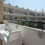 C04 - Pool View 3 Bed Apartman *