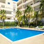 Apartman C04 - Pool View 3 Bed *
